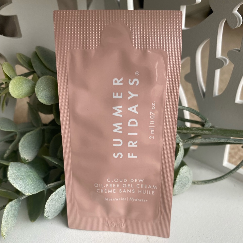 Summer Friday’s cloud dew oil free gel cream SAMPLE